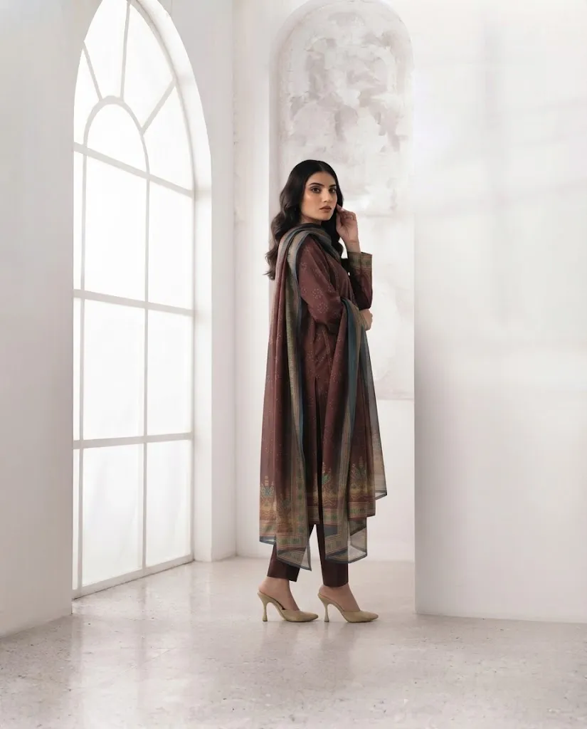 Deep Maroon 3 Piece — image 2